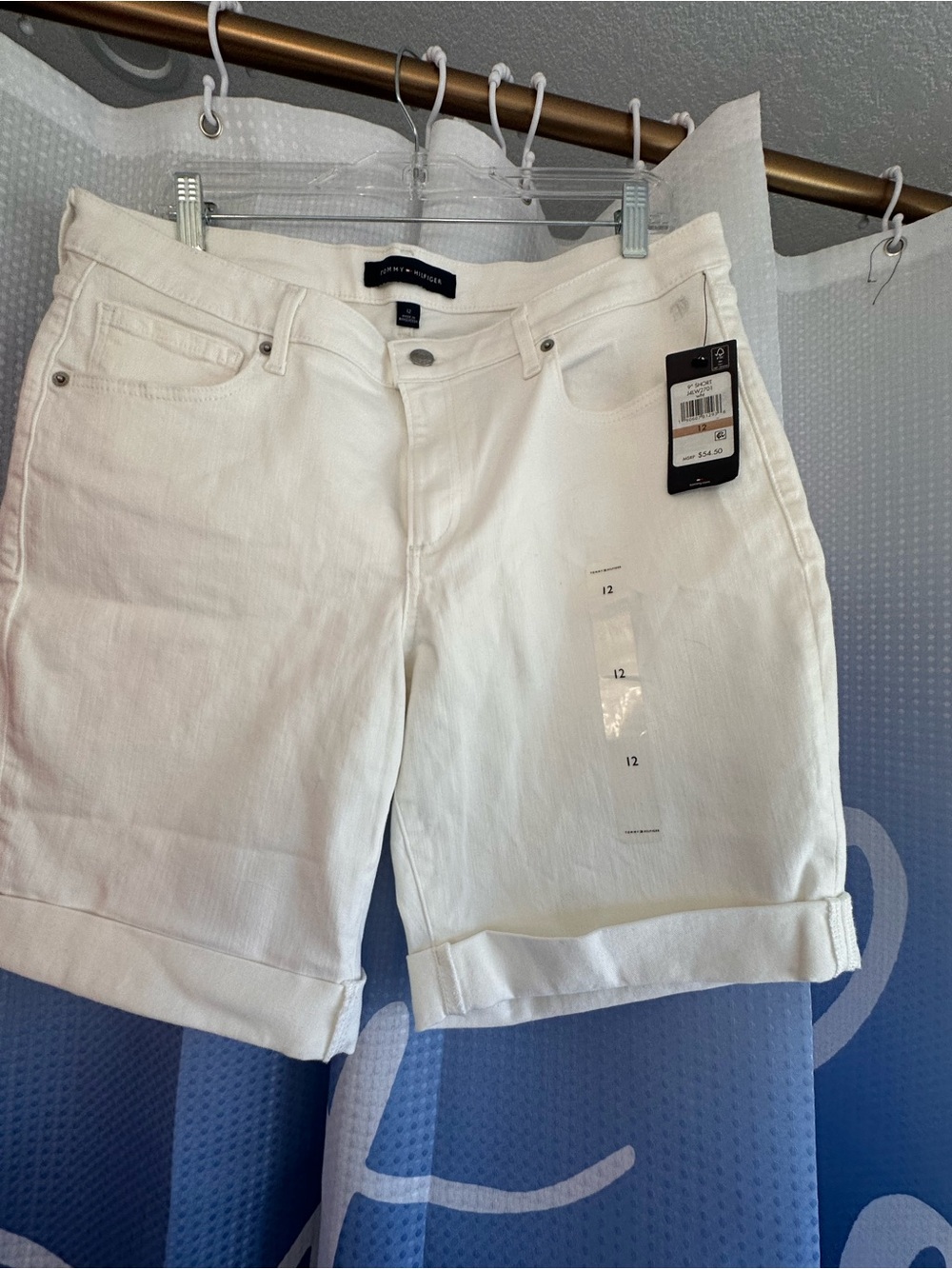 Tommy Hilfiger White Women’s Cuffed Shorts 9”- Size 12 NWT